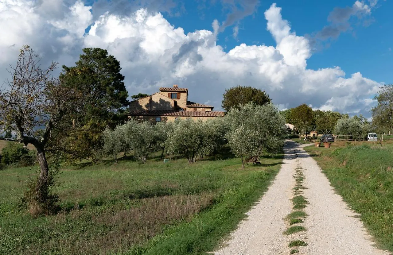 Farm stay Podere La Paolina Villa Montefollonico Italy