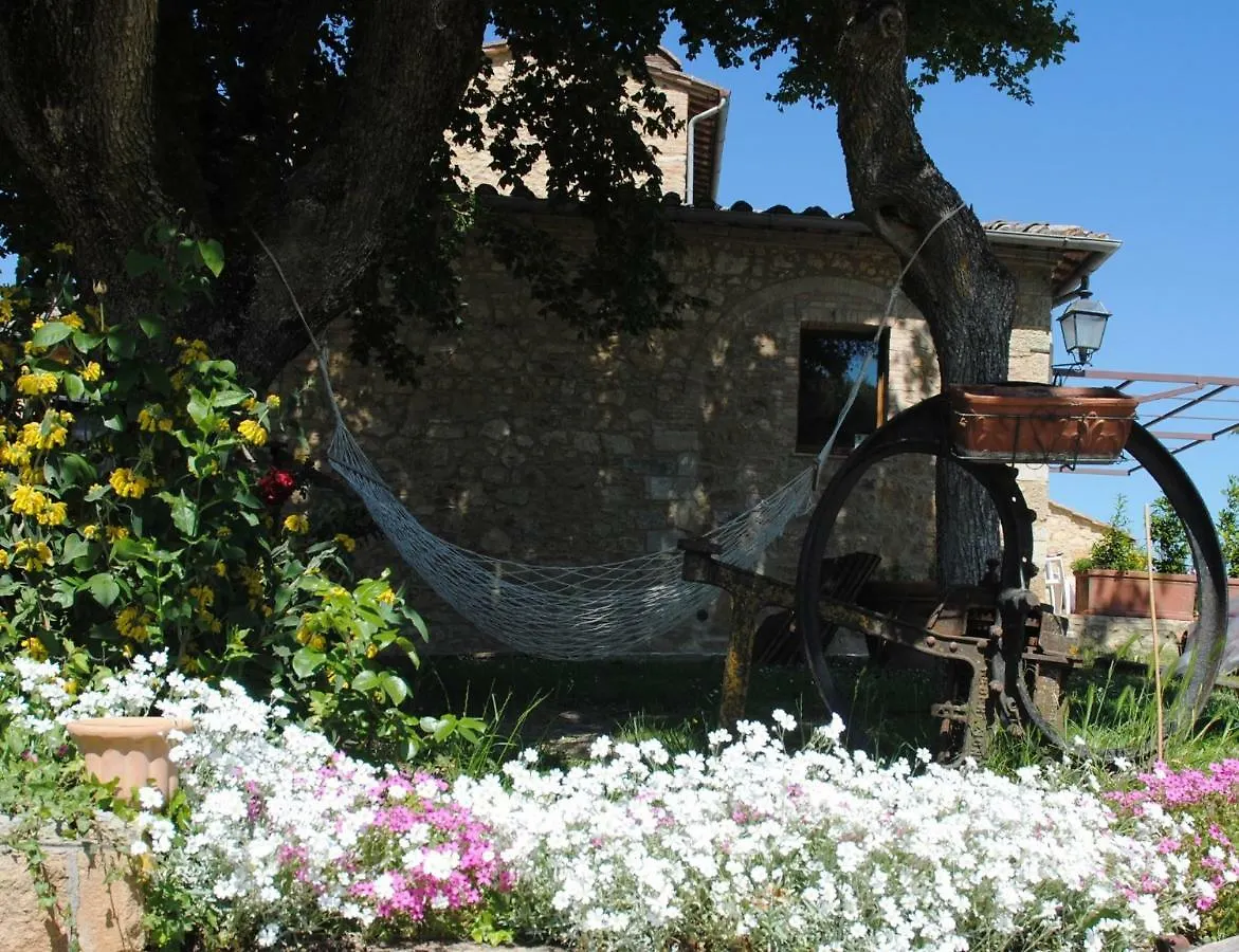 Farm stay Podere La Paolina Villa Montefollonico Italy